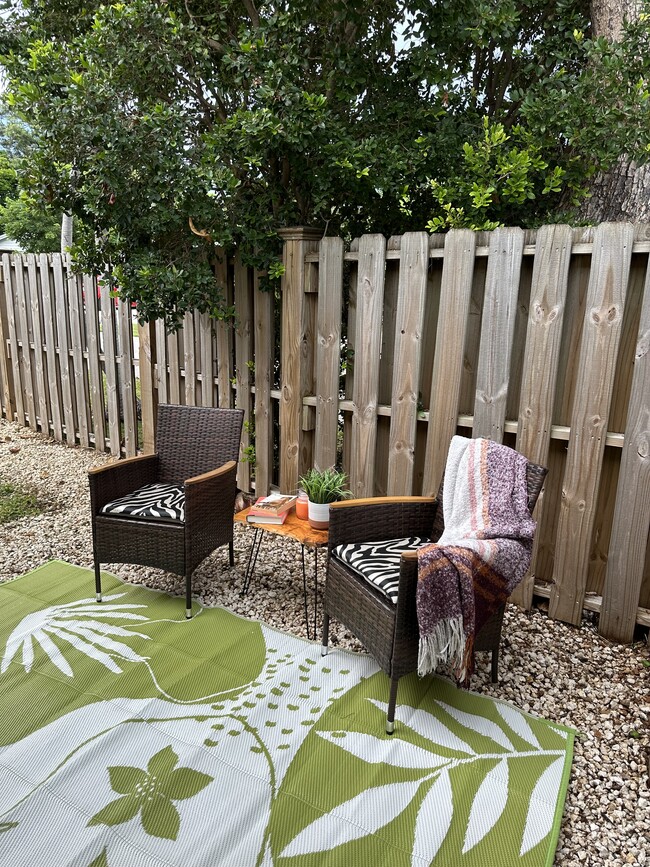 Building Photo - 112 Parker Dr