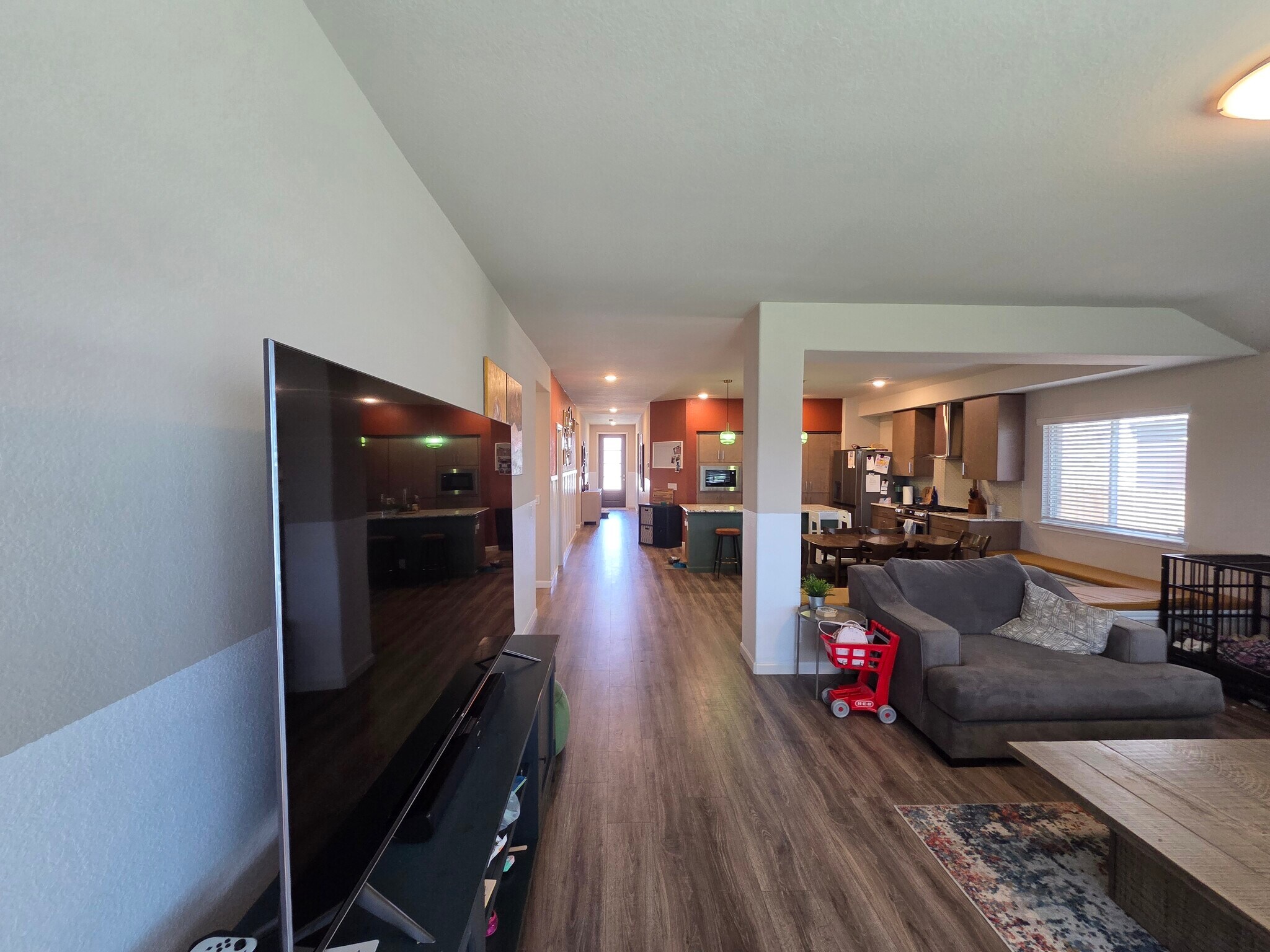 Building Photo - 1105 Goldenrod Dr
