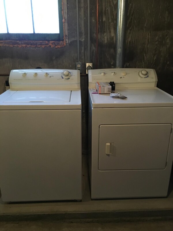 Building Photo - 600 W Broadway Blvd