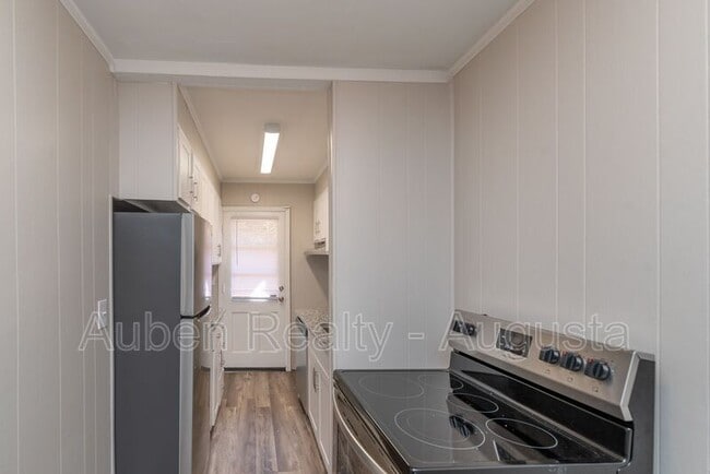 Building Photo - 1602 Johns Rd