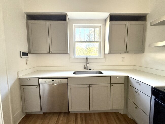 Building Photo - 316 K St SW