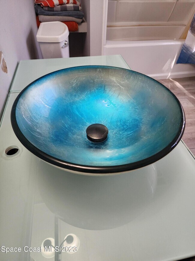 Building Photo - 388 MacArthur Cir