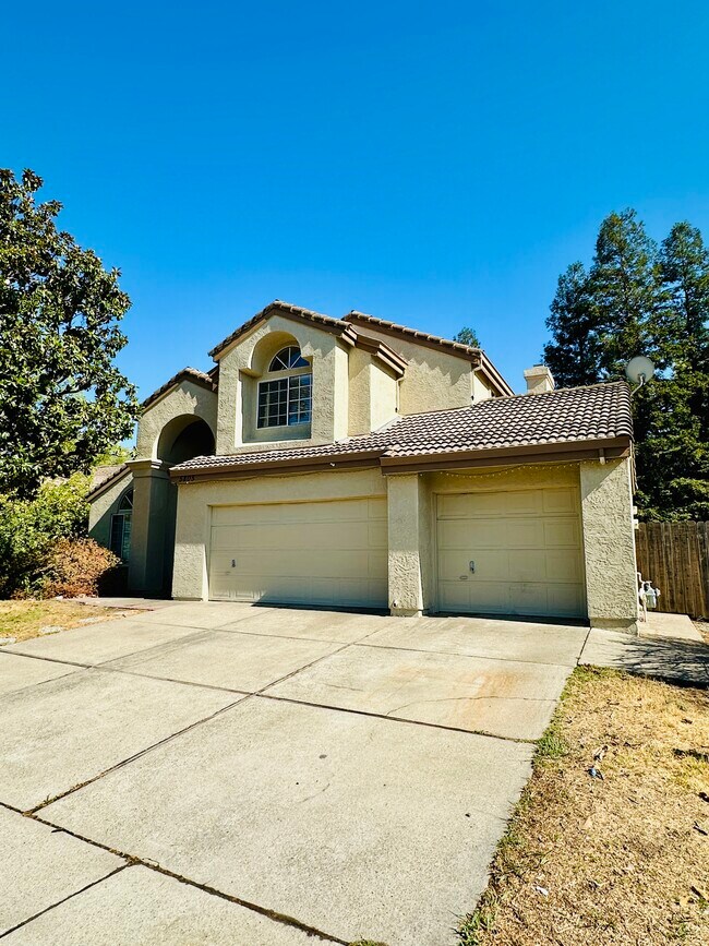 Building Photo - 5805 Devon Dr
