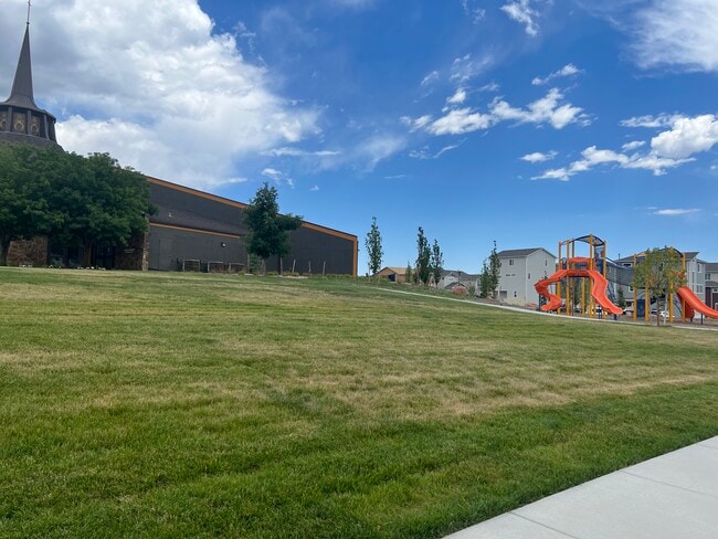 Building Photo - 1044 Petra Heights