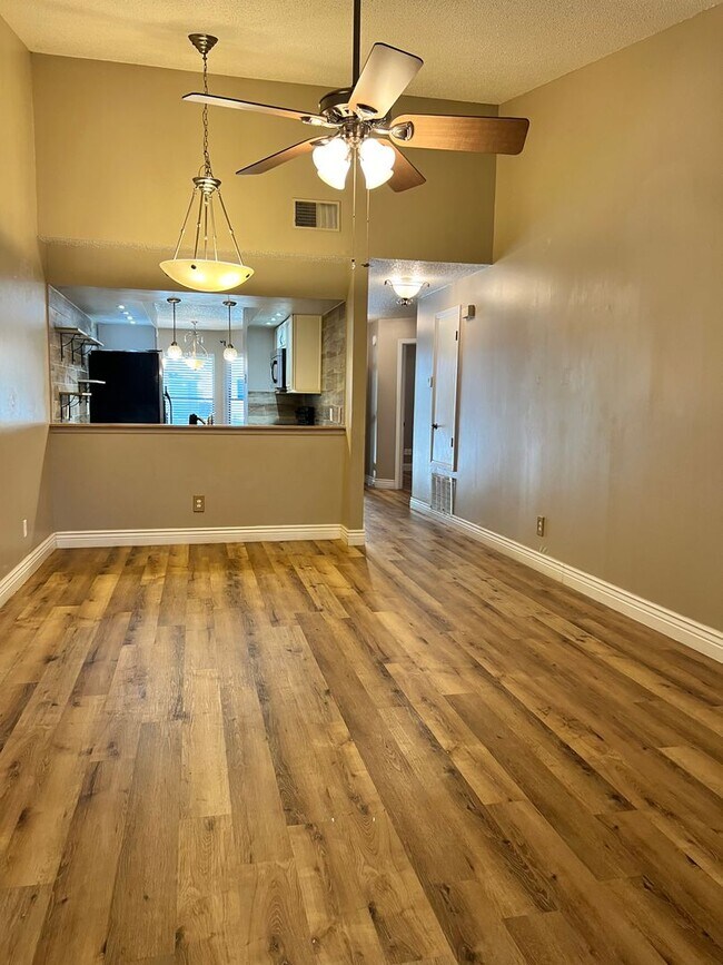 Building Photo - 8447 Tangelo Tree Dr