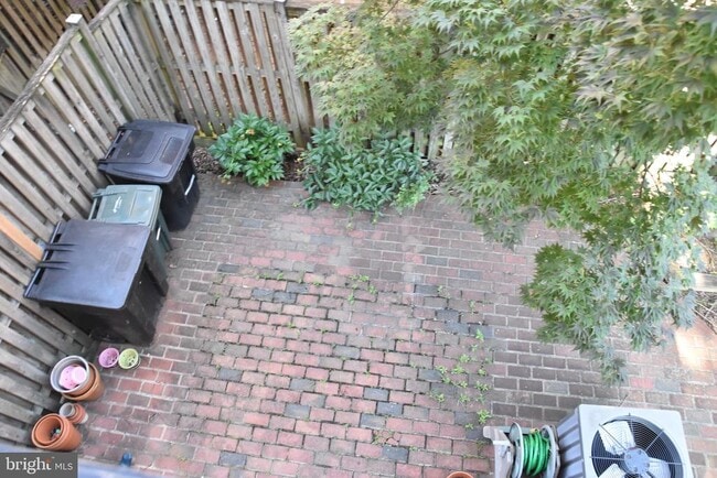 Building Photo - 1188 N Utah St