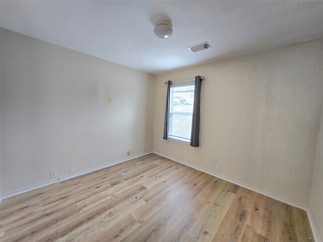 Building Photo - 11918 S Brenton Knoll Dr