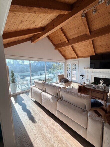 Building Photo - 3910 Cody Rd