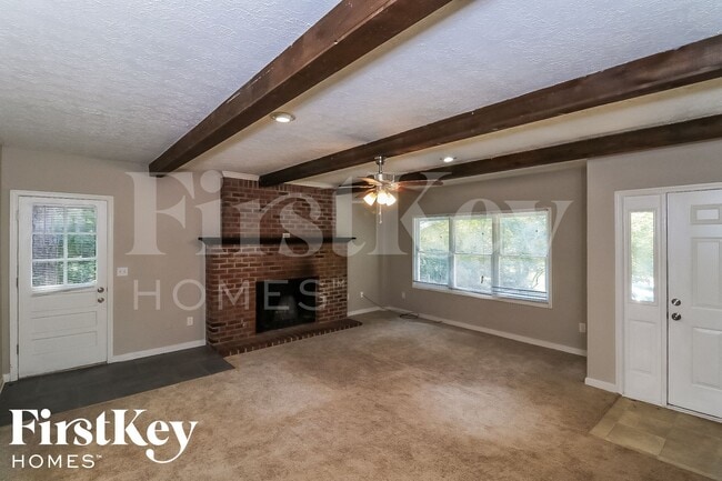 Building Photo - 3960 Watkins Way