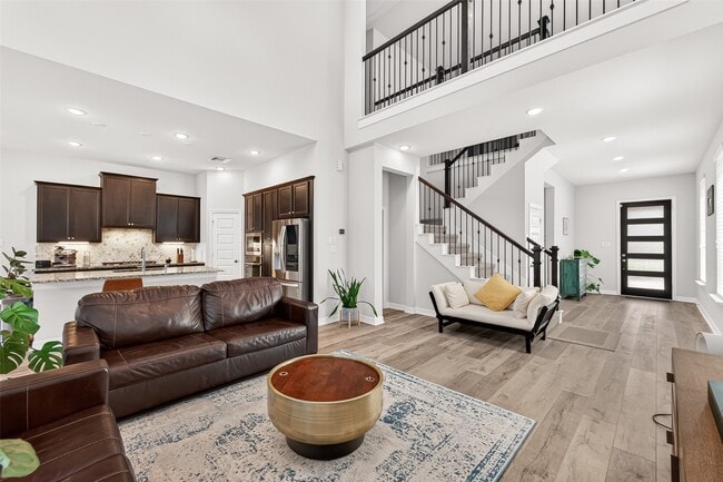 Building Photo - 6638 Albany Forest Ct