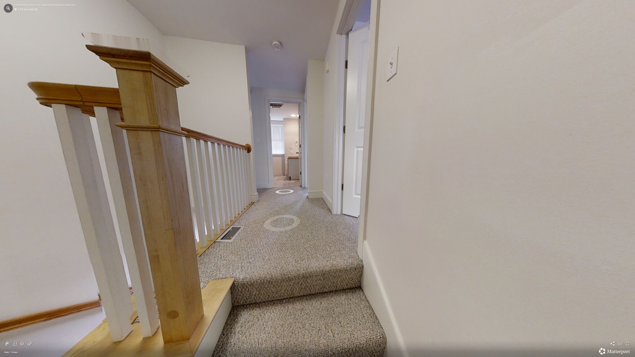 Building Photo - 10 2nd St