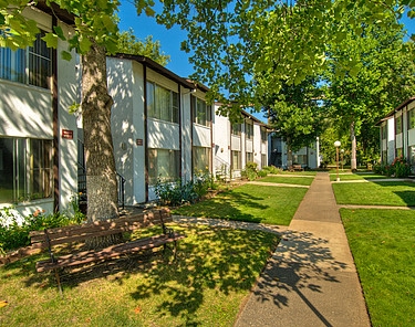 Primary Photo - Heritage Plaza