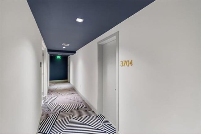 Building Photo - 55 SW 9th St