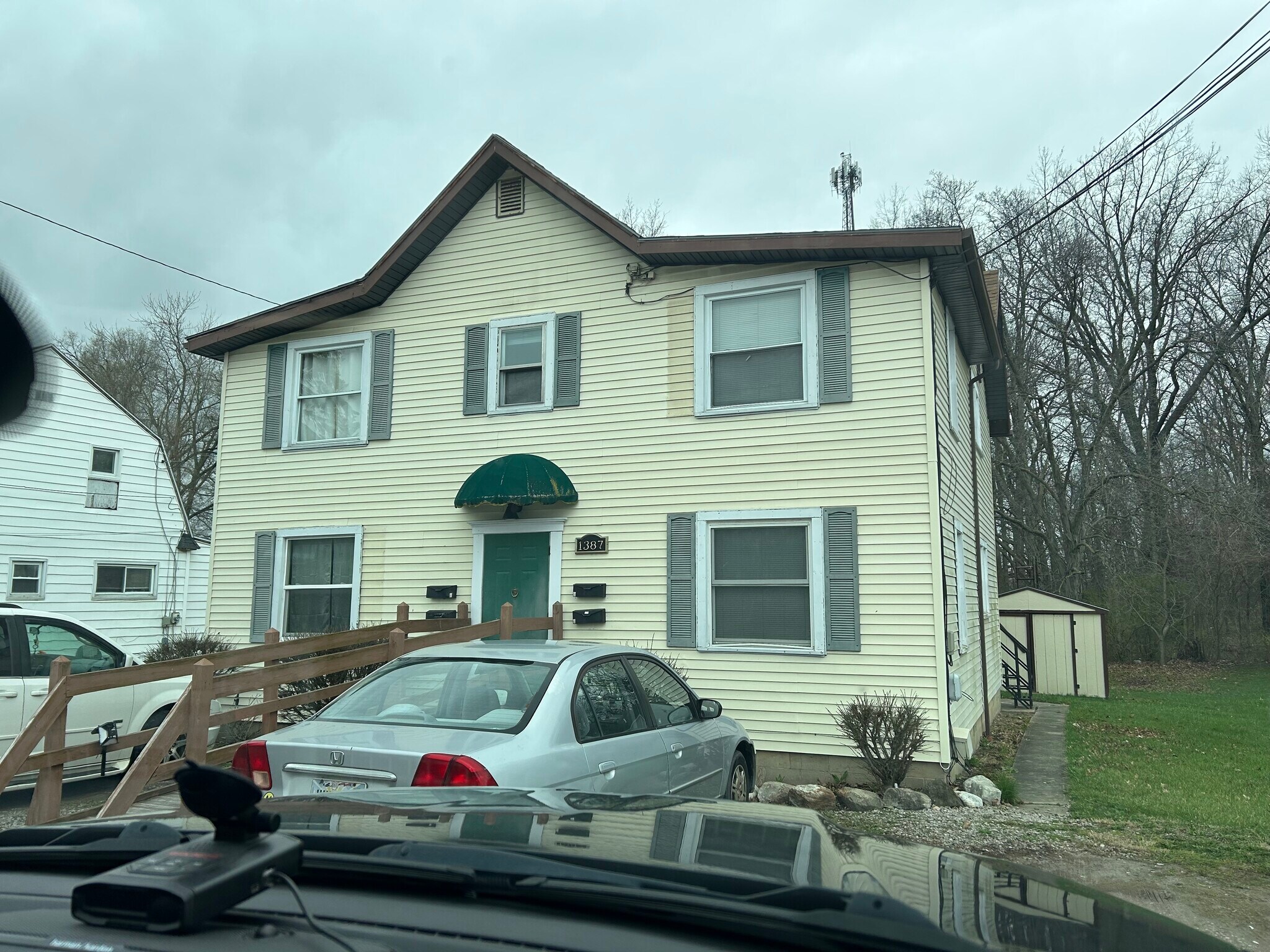 Building Photo - 1387 N Cole St