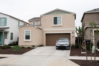 Building Photo - 5937 Littlestone St