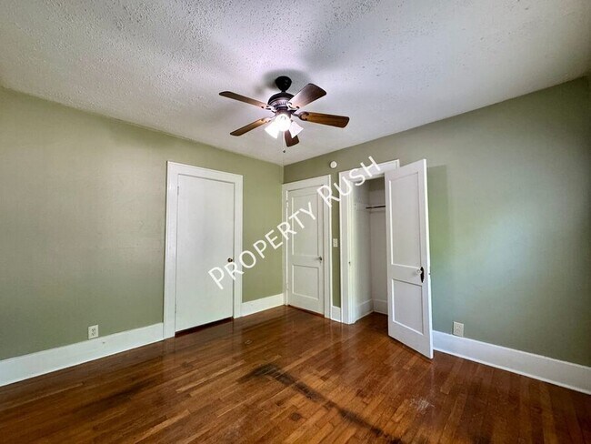 Building Photo - 4502 S Choctaw Dr