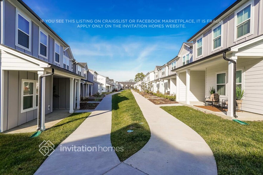 Building Photo - 208 River Rock Dr