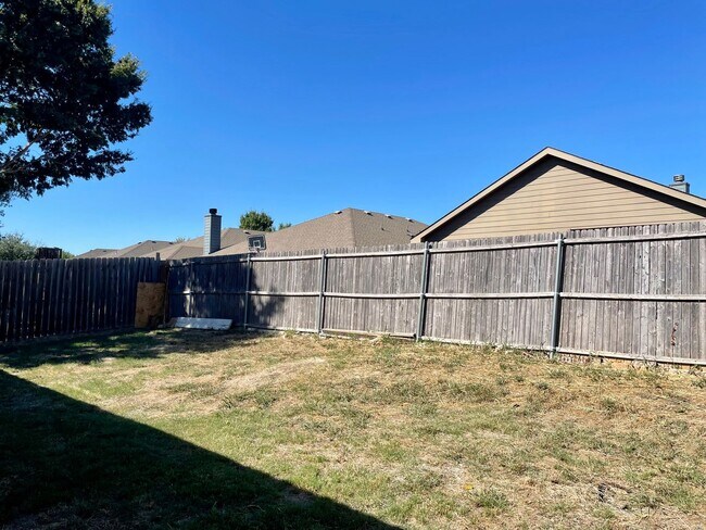 Building Photo - Gorgeous 4-bedroom home!
