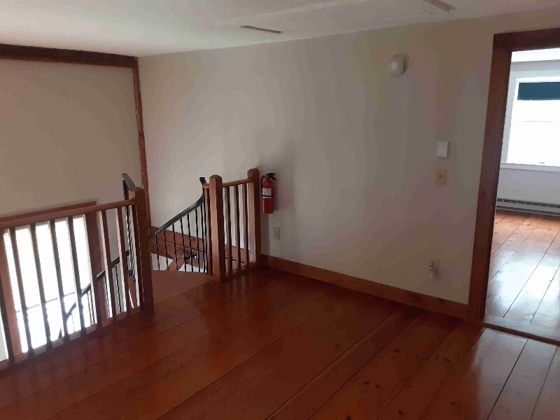 Building Photo - 133 Notch Rd