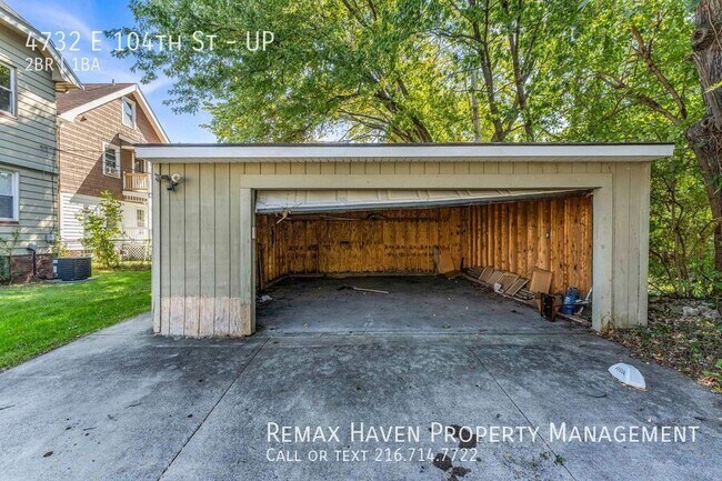 Building Photo - 4732 E 104th St