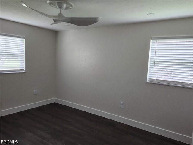 Building Photo - 6313 St Andrews Cir S