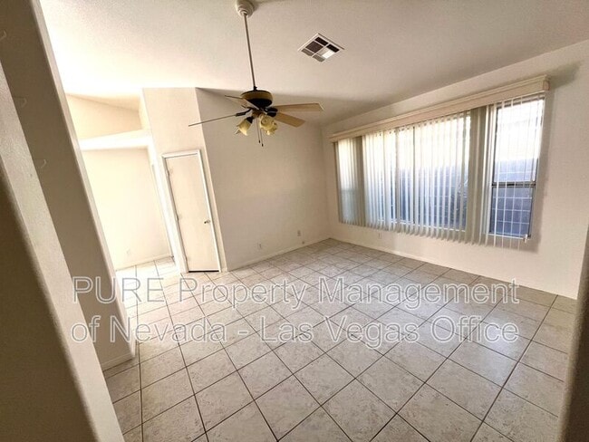 Building Photo - 5716 Grand Entries Dr