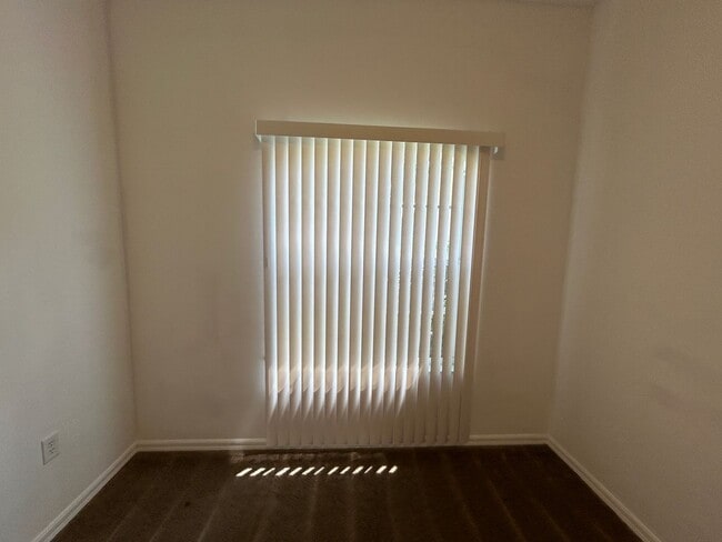 Building Photo - 15111 Hawks Shadow Dr
