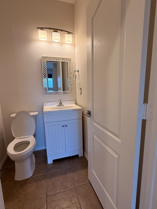 Building Photo - 2148 Vista de Colinas Dr SE