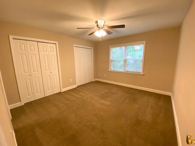 Building Photo - 1020 Trotters Walk