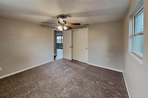 Building Photo - 4949 Lake Ridge Ln