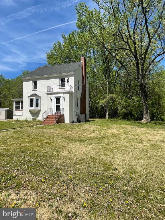 Building Photo - 2018 Silver Lane Rd