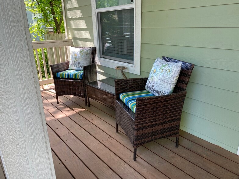 Building Photo - 1011 Everett Pl