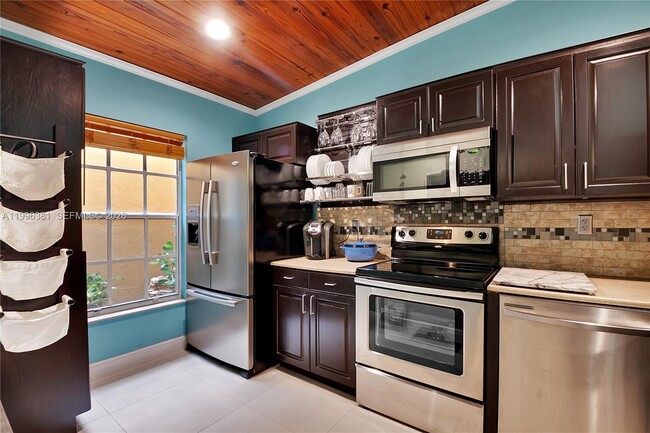 Building Photo - 11426 NW 4th Terrace