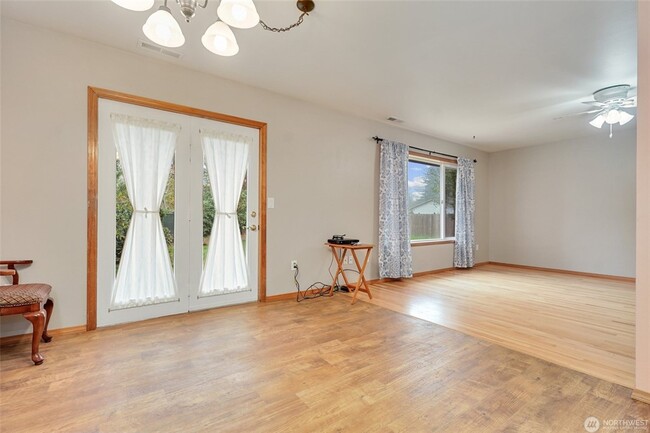 Building Photo - 16107 Goldbar Blvd