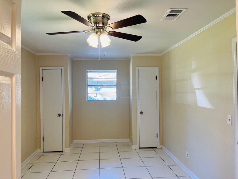 Building Photo - 308 Alexander Dr