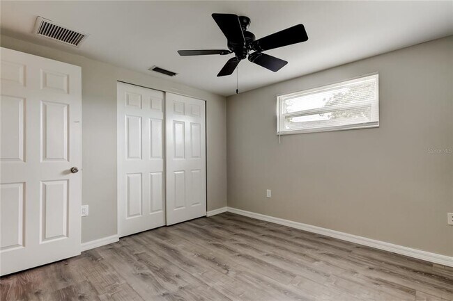 Building Photo - 7244 Amber Dr