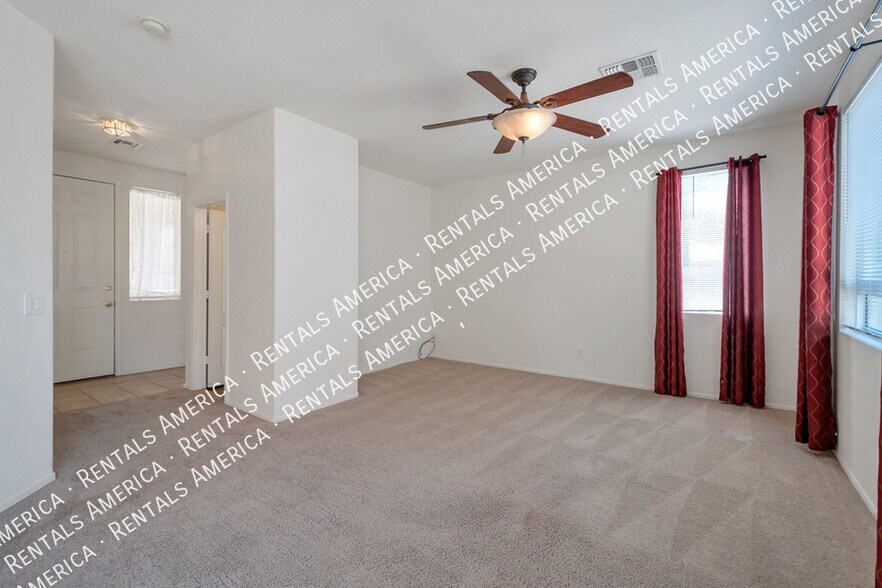 Building Photo - 1110 E Coppola St