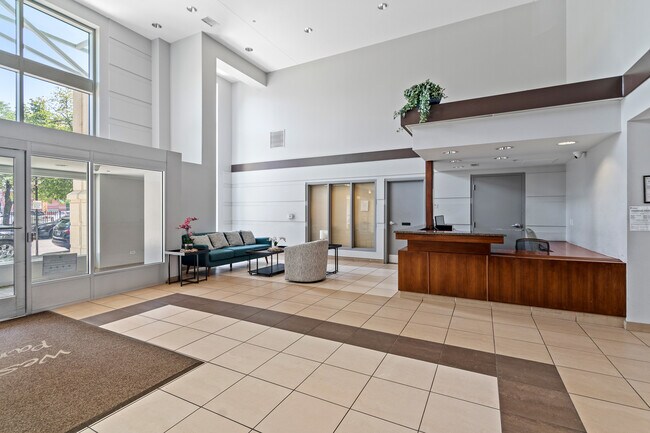 Building Photo - 100 N Hermitage Ave