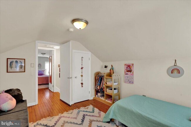 Building Photo - 88 E College Ave