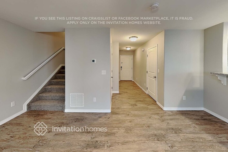 Building Photo - 4047 Creek Legend View