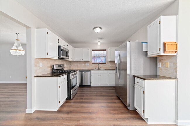 Building Photo - 14431 Parkesgate Dr