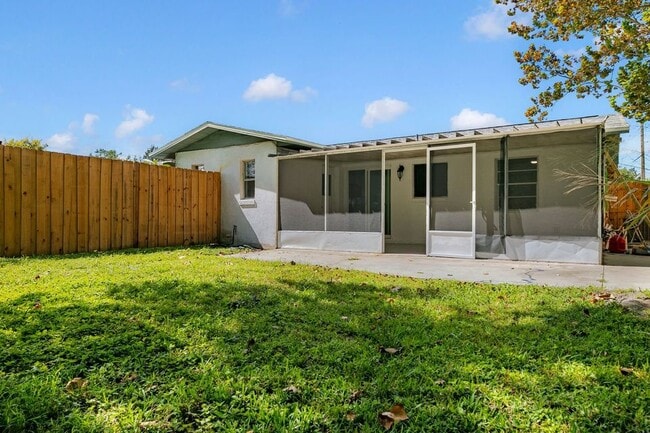 Building Photo - 2393 Victor Rd