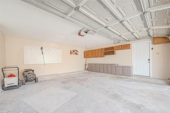 Building Photo - 18014 Still Springs Ct