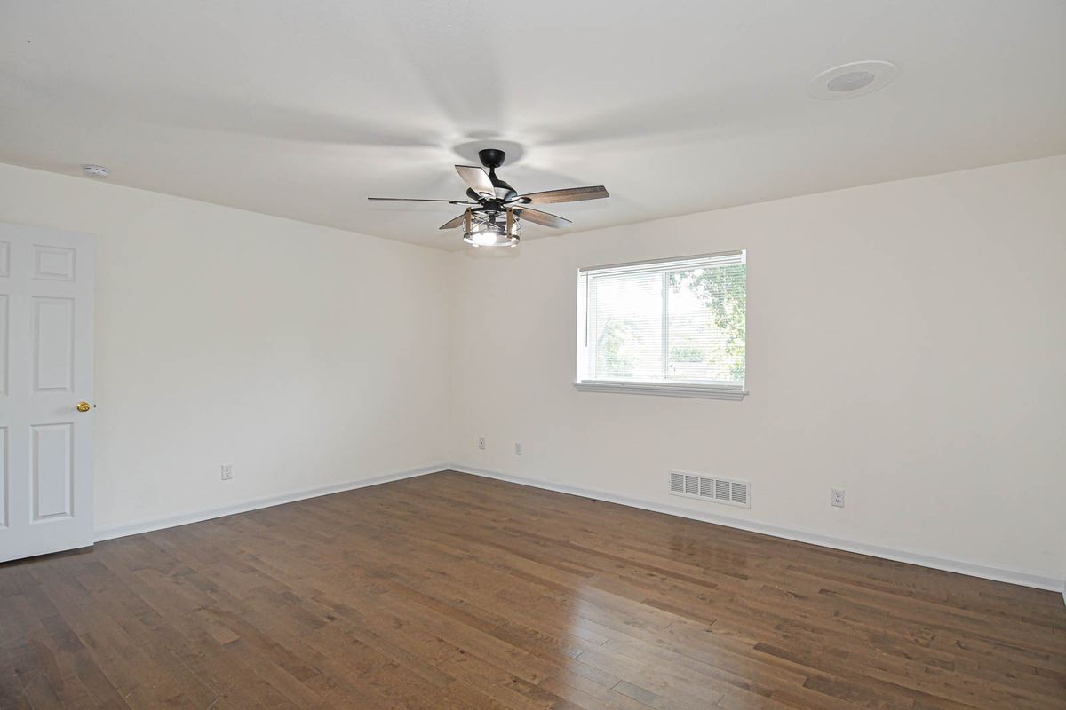 Building Photo - 306 Bright Meadows Dr