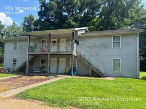 Building Photo - 904 Withrow Dr