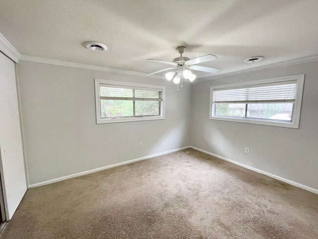 Building Photo - Palo-1436  Kimwood Dr