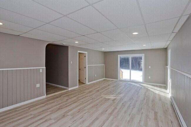 Building Photo - 16 Knightville Dam Road