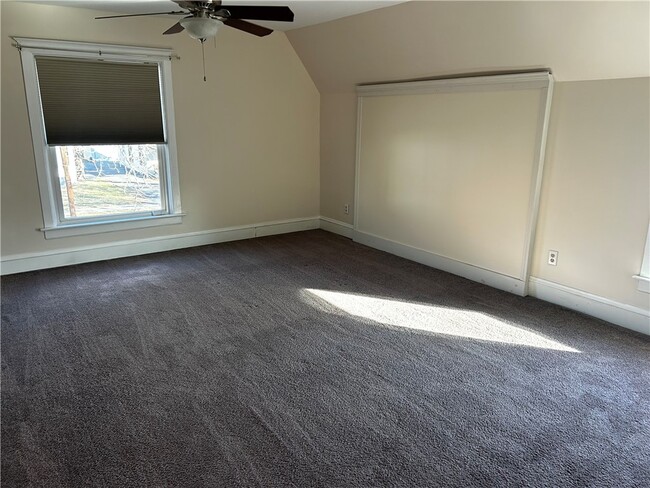 Building Photo - 409 Hoffman St