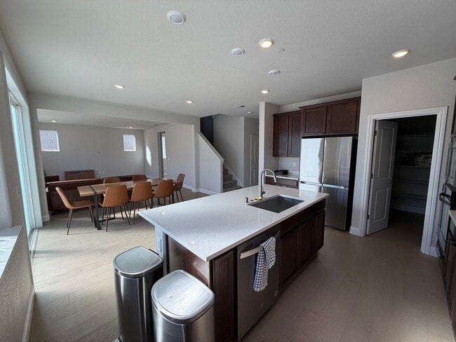 Building Photo - Beautiful 5 bedroom, 4 bathroom 2 story home in Rancho Cordova!!!