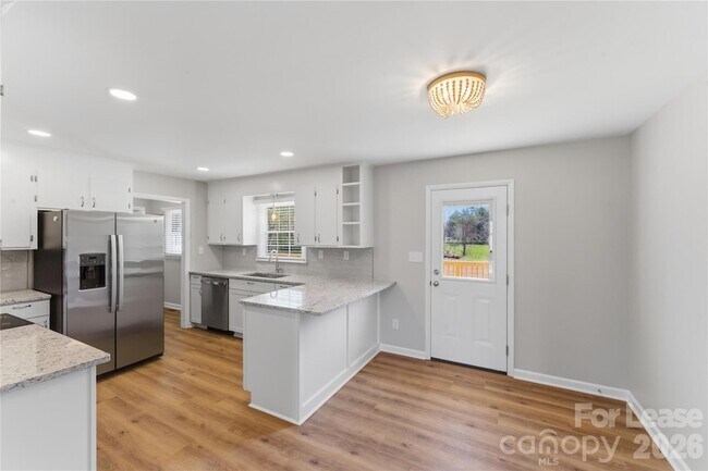 Building Photo - 527 Wilson Farm Rd